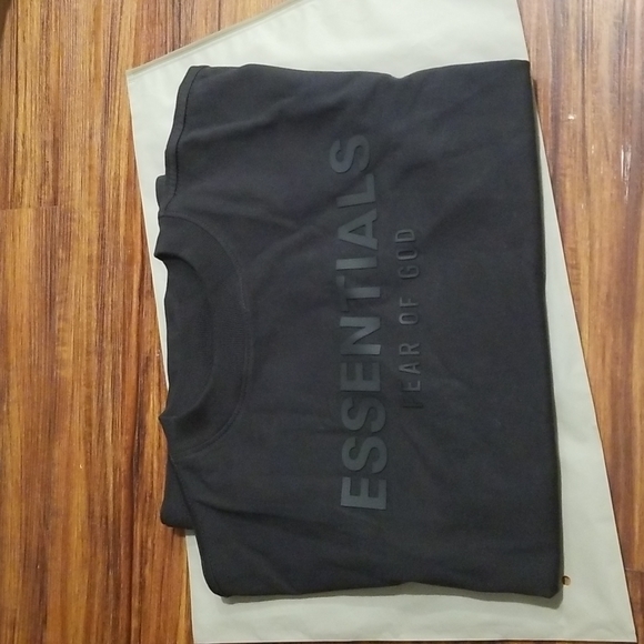 Brand new FOG Essentials 2021 Summer Release Short Sleeve Tshirt Kid Size 10/L - Picture 1 of 3